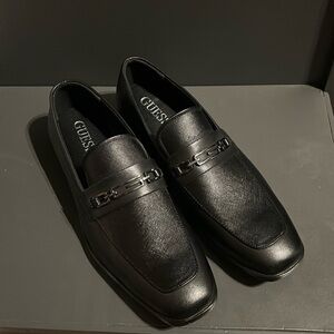 New BLACK Guess Hendo 9.5 NWOB or tags